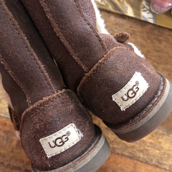 Lined ugg boots - Picture 4 of 5
